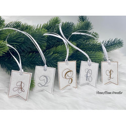 ADVENTSKALENDER 16. Dezember - Stickserie ITH Wimpel Monogram